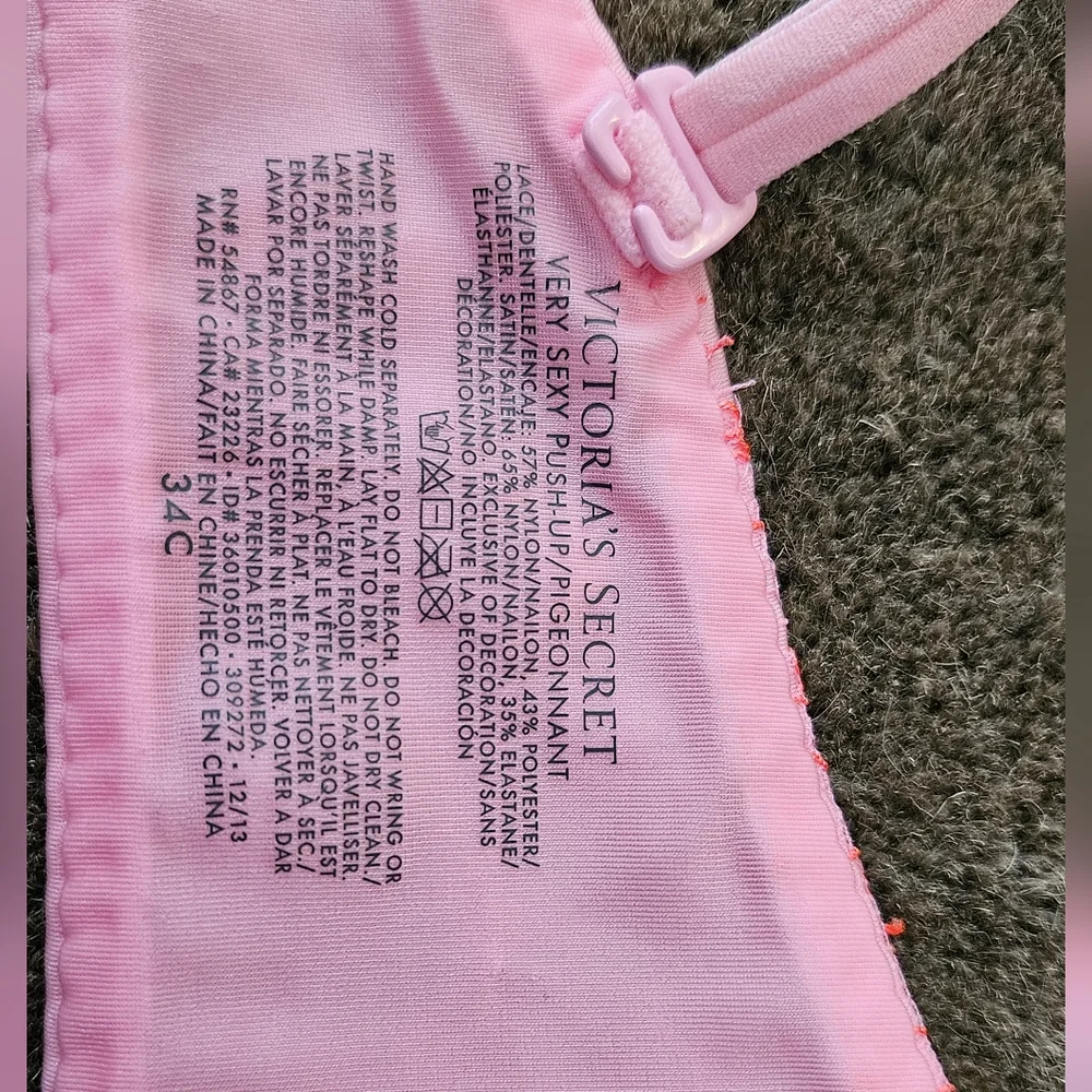 Victoria's Secret 34C Padded Push-Up Underwire - Picture 3 of 3